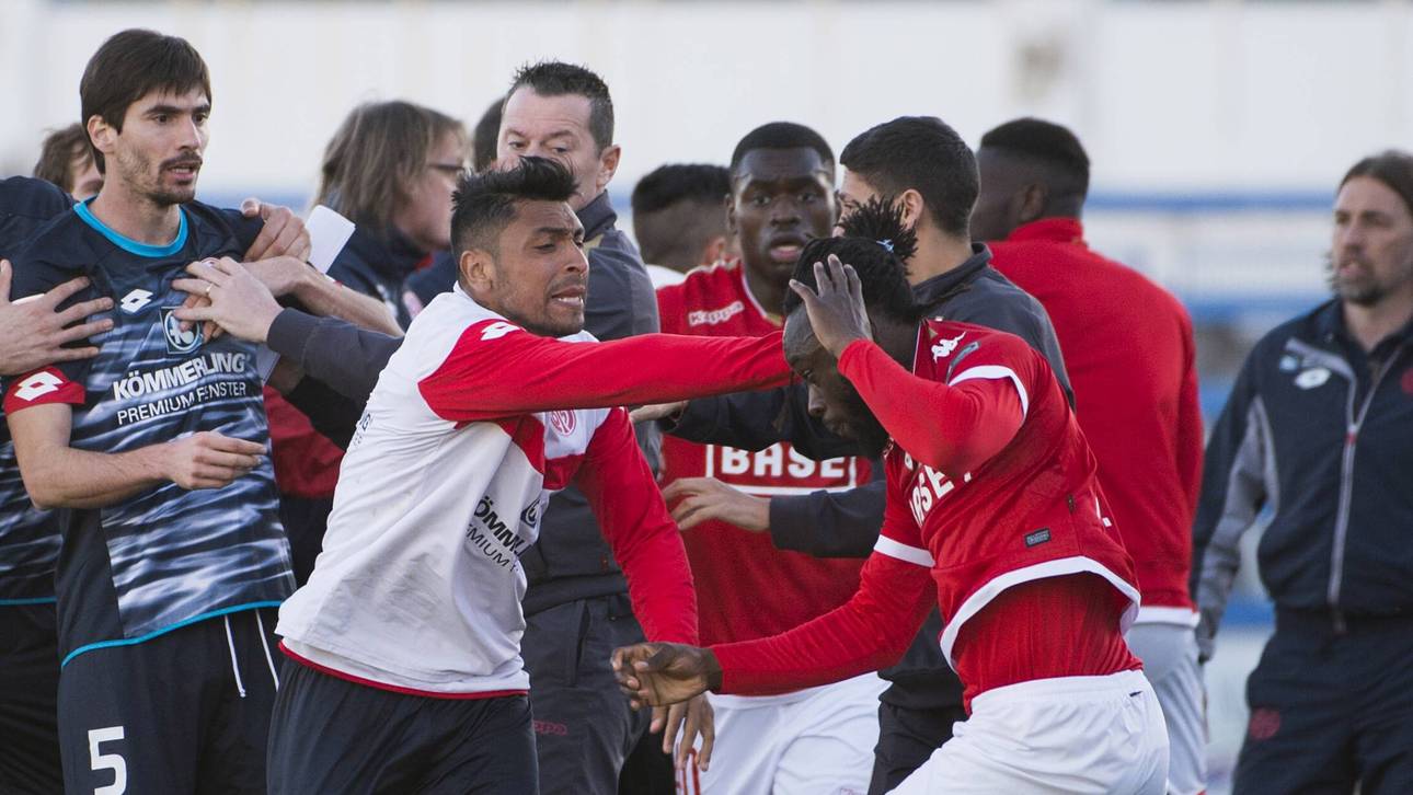 Massenrangelei bei Mainzer Test