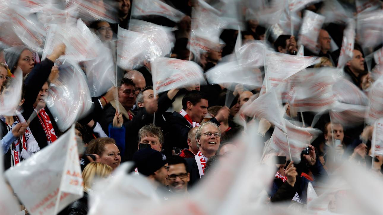 126 Ajax-Fans aus Haft entlassen