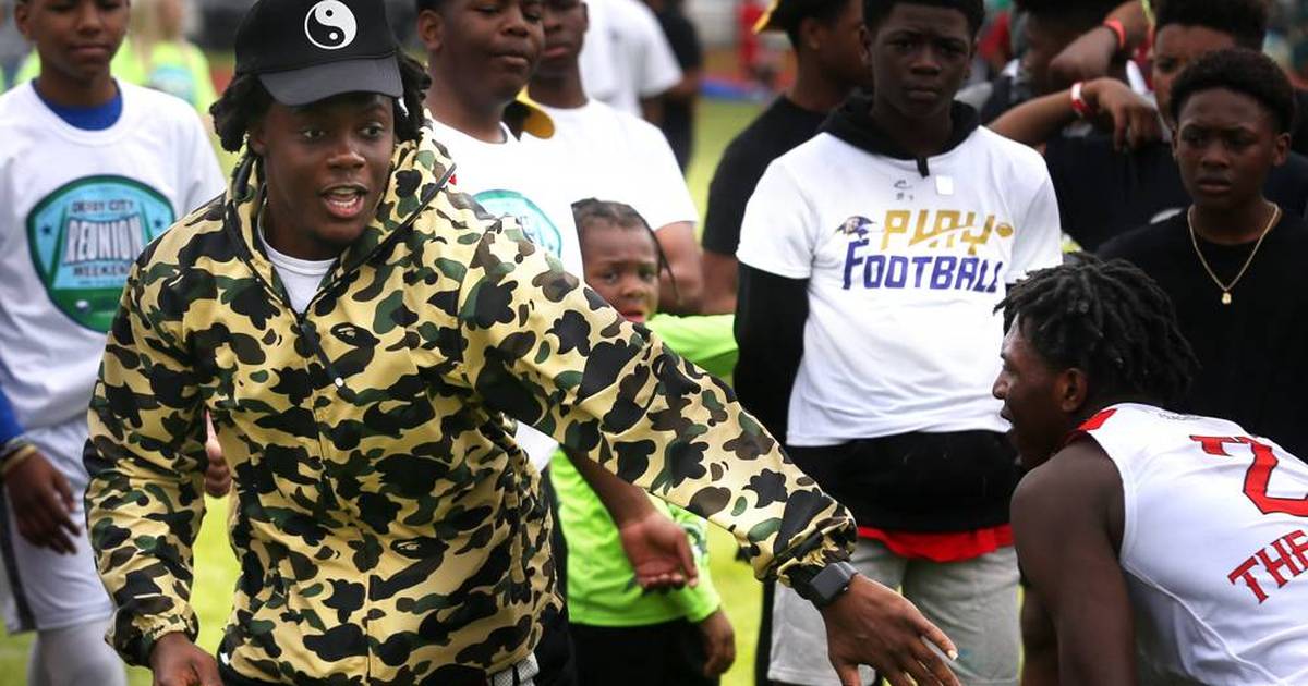 新たなフットボールの幸運: 元NFLスターが高校タイトルを獲得