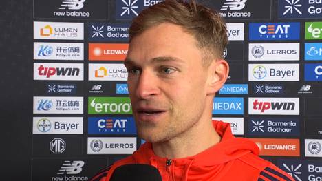 Luis Díaz sieht beim Remis der Bayern in Leverkusen Gelb-Rot für eine Schwalbe. Seine Teamkollegen können dafür im Nachgang kein Verständnis aufbringen. 