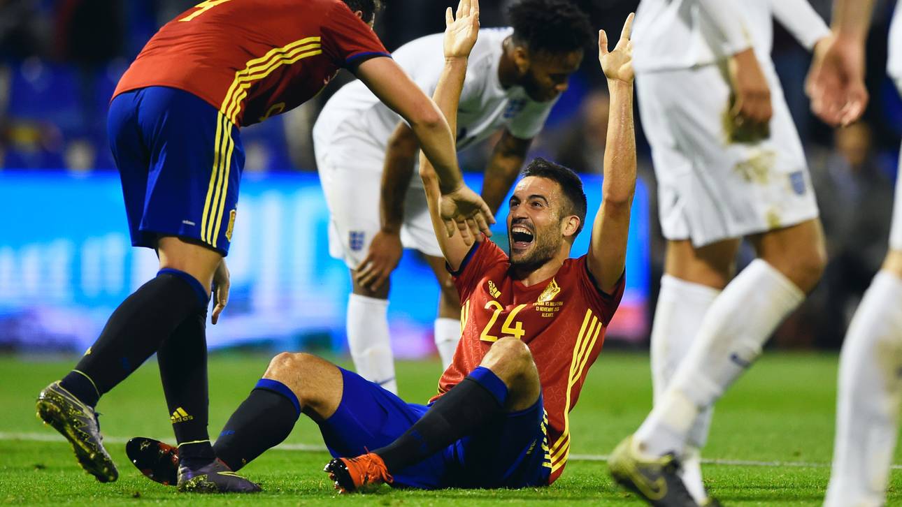 Spanien siegt dank Traumtor