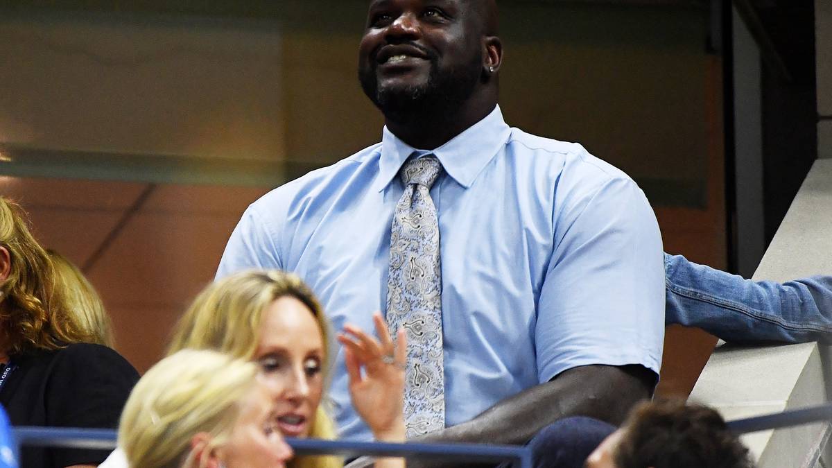Shaquille O'Neal, ehemalige Basketballstar der LA Lakers, hat sich für die Nightsession bei den US Open in New York herausgeputzt. Interessant wäre es sicher auch, den 150-Kilo-Koloss einmal selbst auf dem Court zu erleben