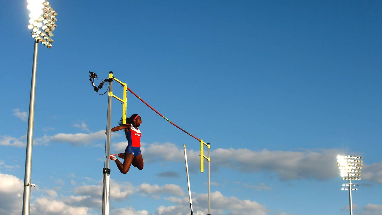 Silva glänzt im Stabhochsprung