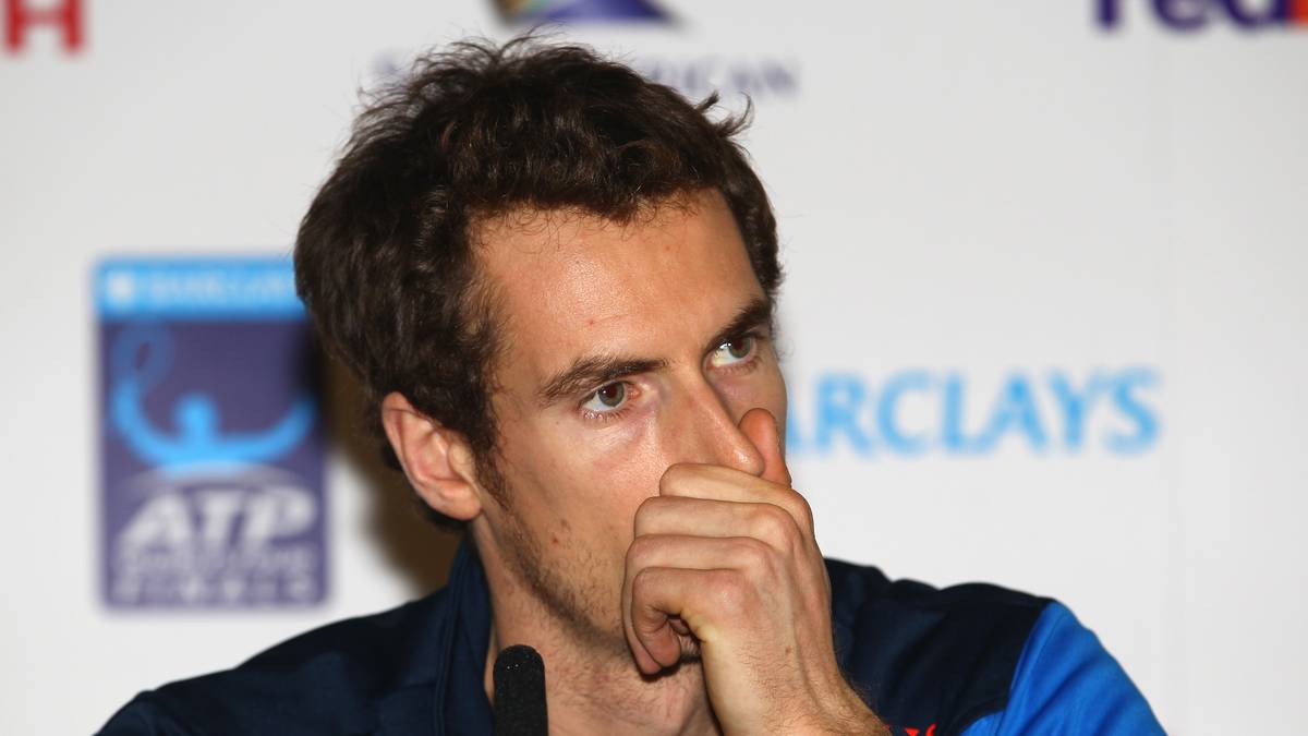 Nach dieser Niederlage gegen Djokovic und drei folgenden Erstrundenniederlagen trennt sich Murray von seinem Trainer Alex Corretja, der ihn seit 2008 betreut hatte