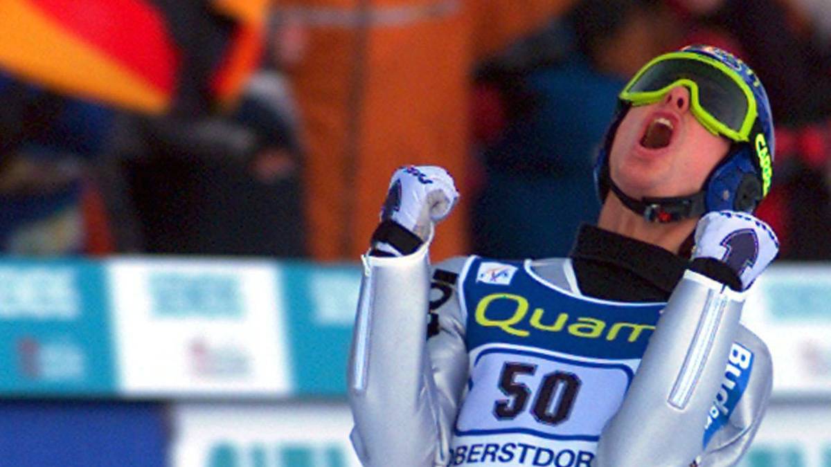 SVEN HANNAWALD (2001/02): Als erster Skispringer der Geschichte gewinnt der Breitenbrunner die Vierschanzentournee mit Siegen in allen vier Wettbewerben. Mit den erreichten 1077,6 Gesamtpunkten stellte er damals auch eine neue Bestmarke auf