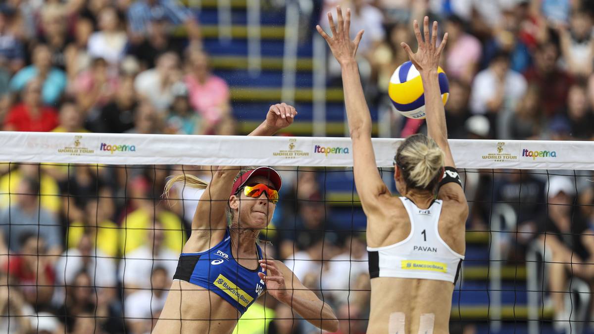 Genug von den Rahmenbedingungen: Die Sportart selbst hat schon spektakuläre und ästhetische Aspekte zu bieten. Zwar wurde die einst bestehende Bikini-Pflicht abgeschafft, dennoch tragen die meisten Damen weiterhin nur spärliche Kleidung - vor allem aus praktischen Gründen 