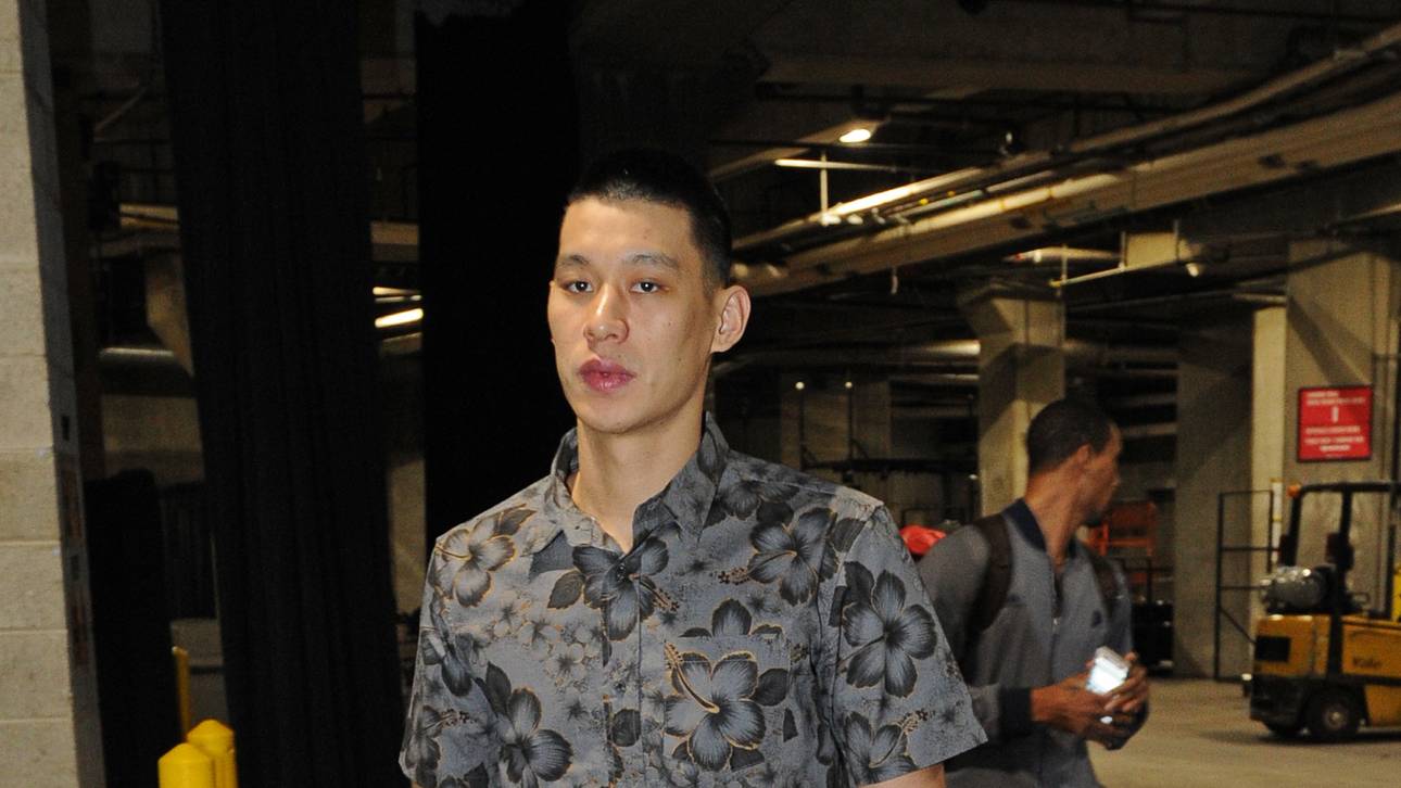 Security stoppt Neuzugang Lin