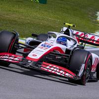 Die Formel-1-Saison 2023 wirft ihre Schatten voraus, die Teams stellen ihre neuen Autos vor. Haas macht dabei den Anfang. SPORT1 zeigt die Termine der Rennställe.