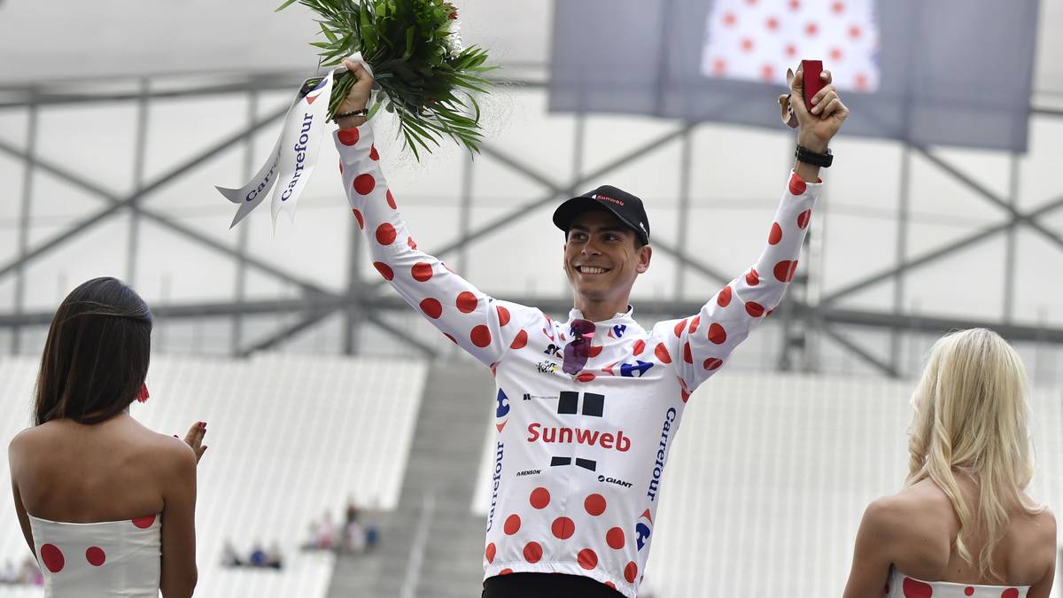 GEPUNKTETES TRIKOT - WARREN BARGUIL (26/Fortuneo-Samsic): Trumpfte 2017 in den Bergen groß auf: Von der neunten Etappe an trug er das gepunktete Trikot mit riesigem Vorsprung bis nach Paris, gewann zwei Bergetappen, darunter die spektakuläre Gipfelankunft auf dem Izoard