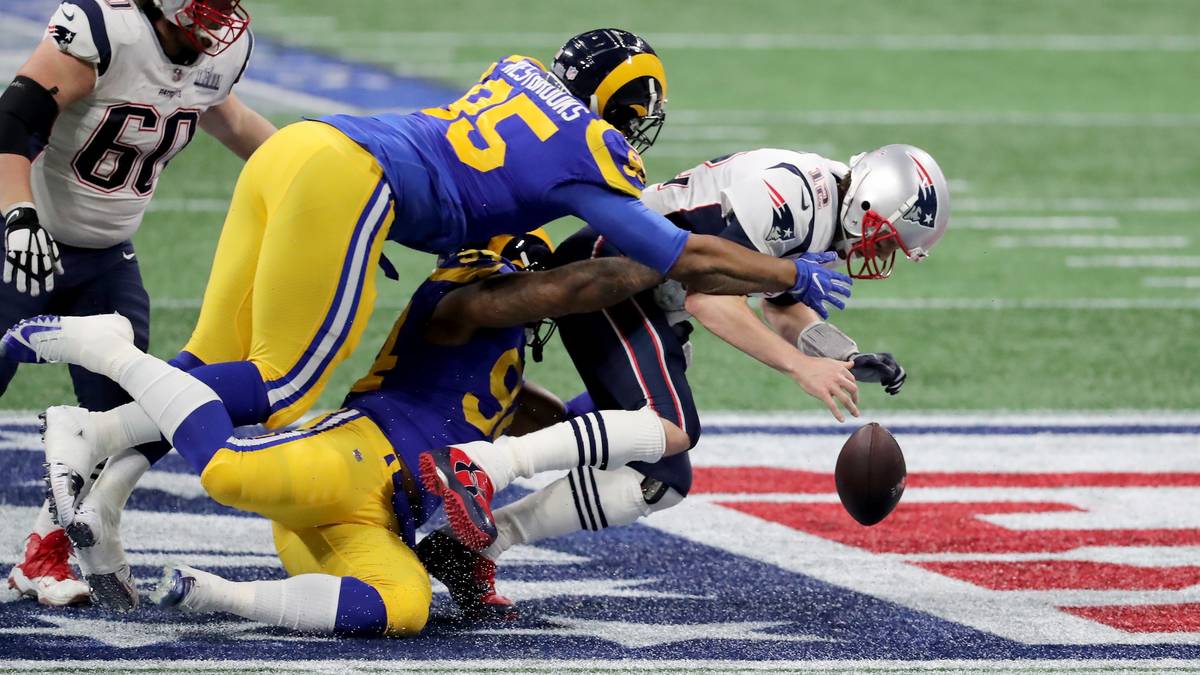 Franklin-Myers stürzt sich auf den QB der Pats...