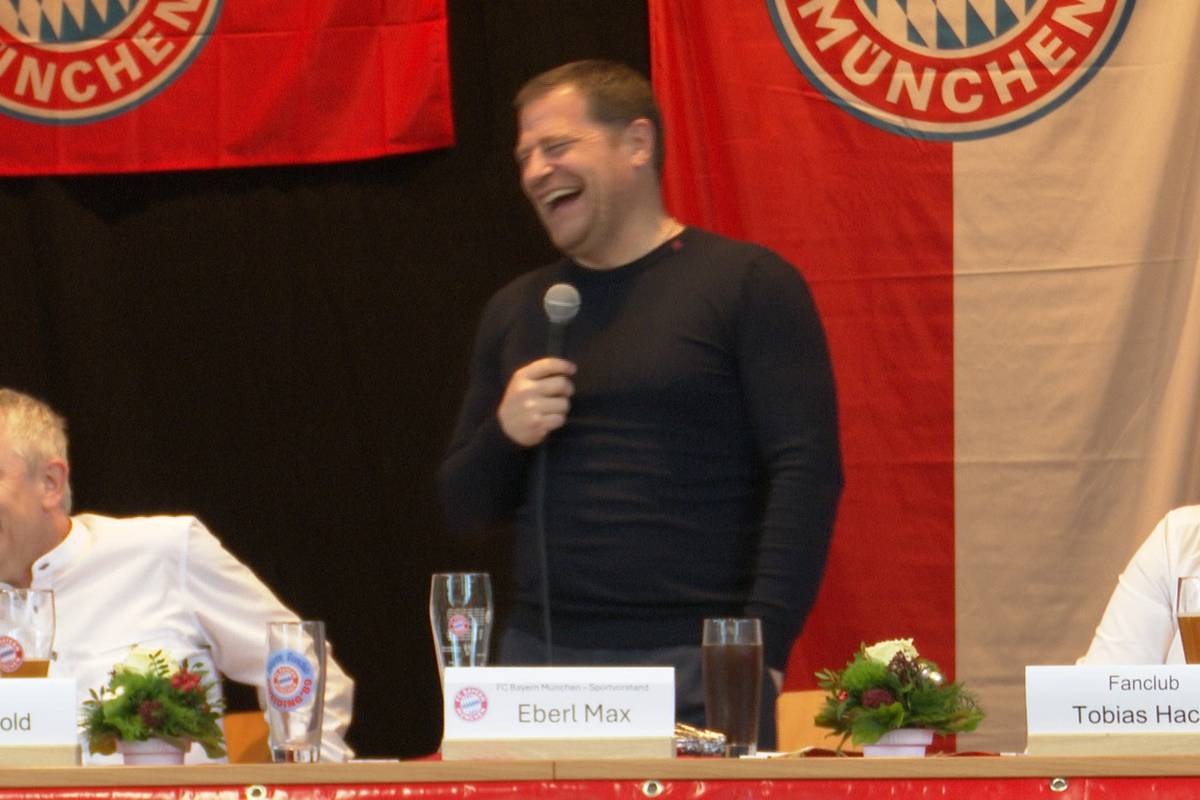 Bei einem Fanclub-Besuch wird Max Eberl auf seine wenigen Profi-Tore angesprochen und erzählt dabei eine Anekdote über einen Treffer gegen die Bayern. 