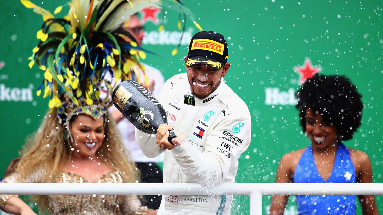 Hamilton lässt Mercedes jubeln