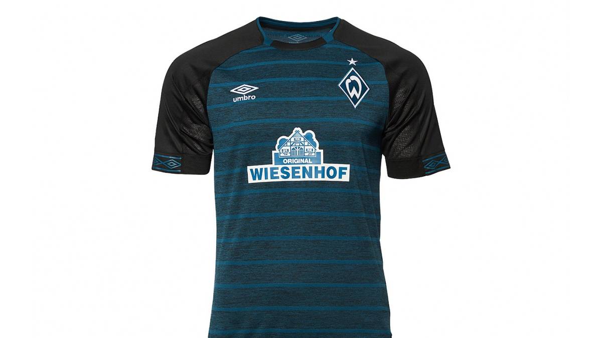 Deutlich experimenteller kommt das Auswärtstrikot daher: Laut Verein handelt es sich dabei um ein "cooles Space Dye Muster", weiße Applikationen und farblich abgehobene Ärmel in Schwarz setzen Akzente