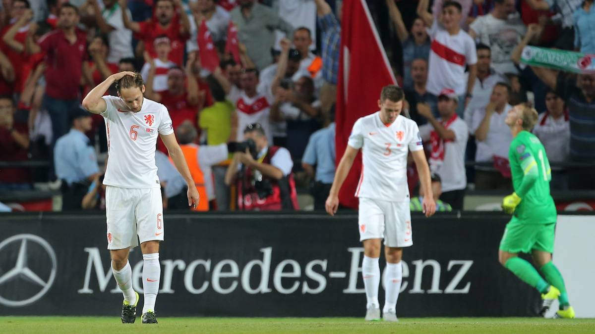 Damit klettert die Türkei auf Rang drei, während Oranje mehr denn je um das EM-Ticket zittern muss