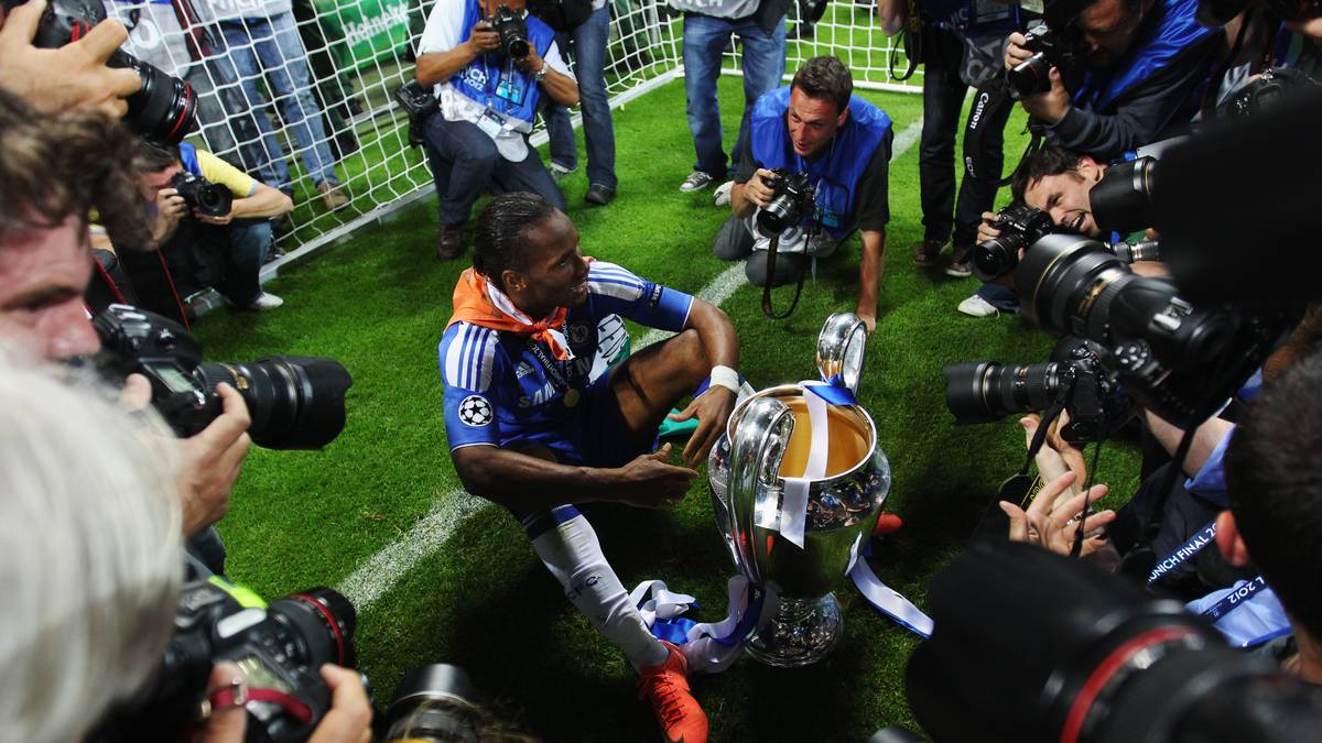 Es ist dieser eine Moment, den kein Bayern-Fan jemals aus dem Gedächtnis wird streichen können. Didier Drogba, das Schreckgespenst. Der Mann, der 2012 den Traum vom erfolgreichen Finale dahoam wie aus dem Nichts zerstörte