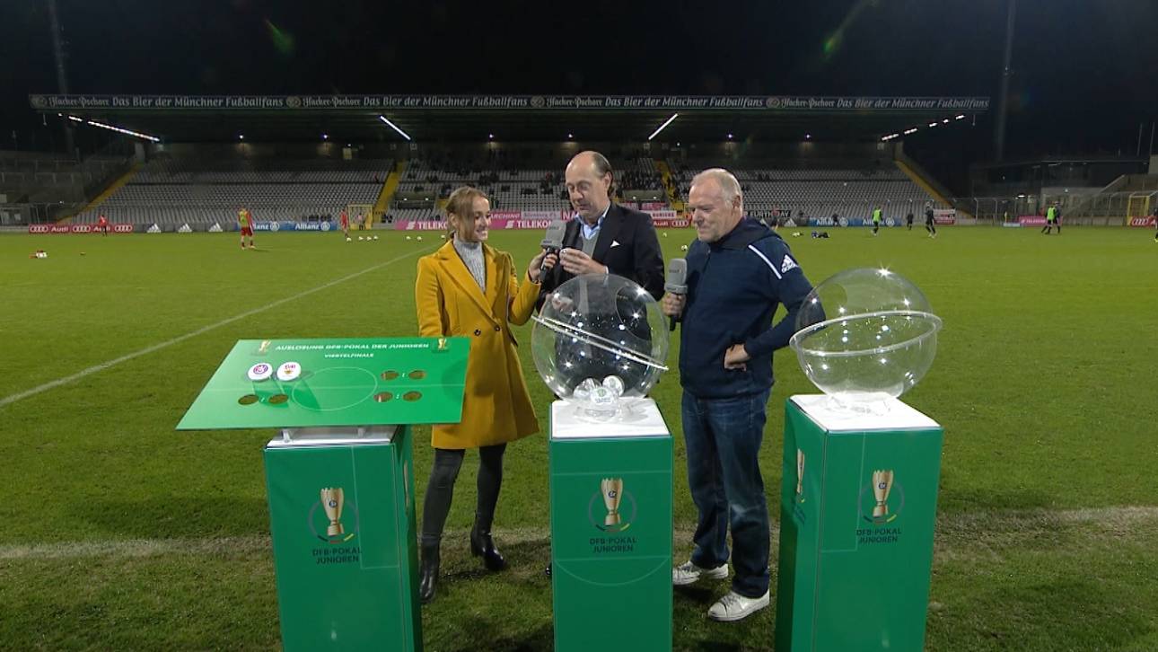 Hermann Gerland (r.) zog die Viertelfinalspiele des DFB-Junioren-Vereinspokals