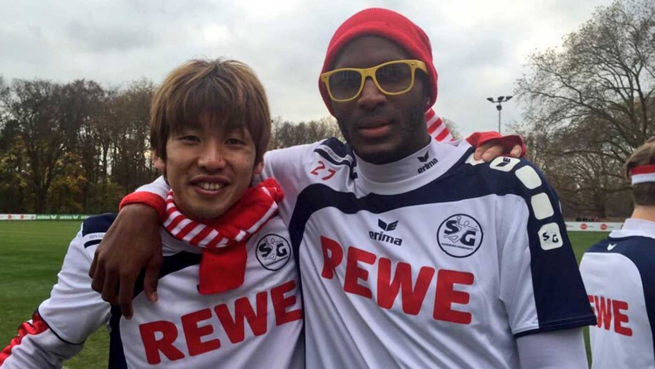 FC-Stars trainieren kostümiert