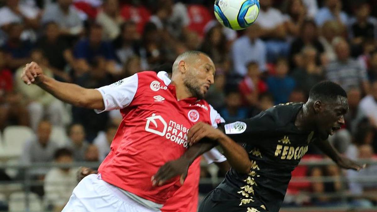 Zwar gelang der erste Saisonsieg, Augustin blieb aber erneut torlos und musste nach 63 Minuten wieder runter. Seitdem hütet der 22-Jährige die Bank