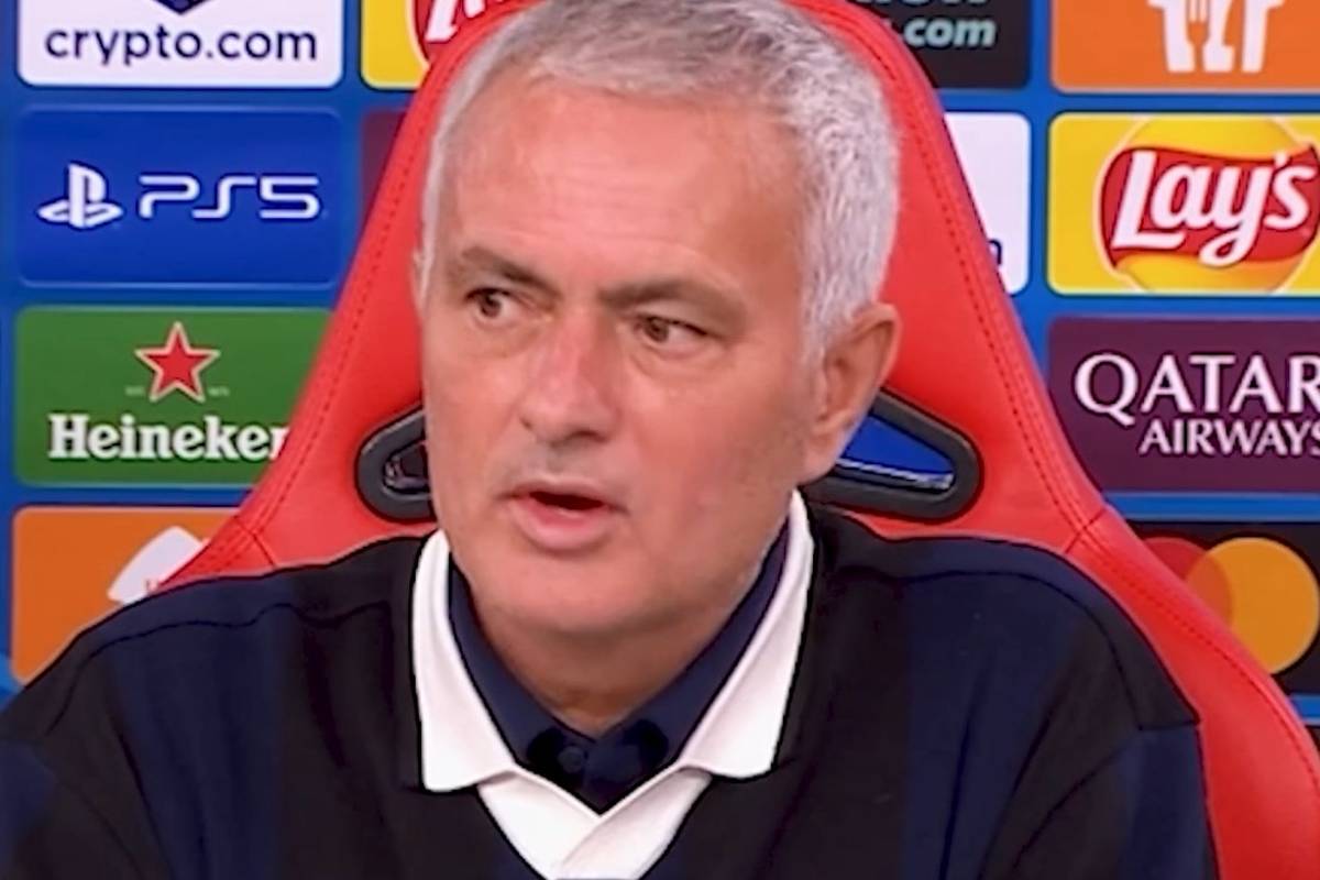 Nach dem Ausscheiden aus der UEFA Champions-League-Qualifikation gegen Benfica erklärt Fenerbahce-Trainer Jose Mourinho, woran es gelegen haben könnte.