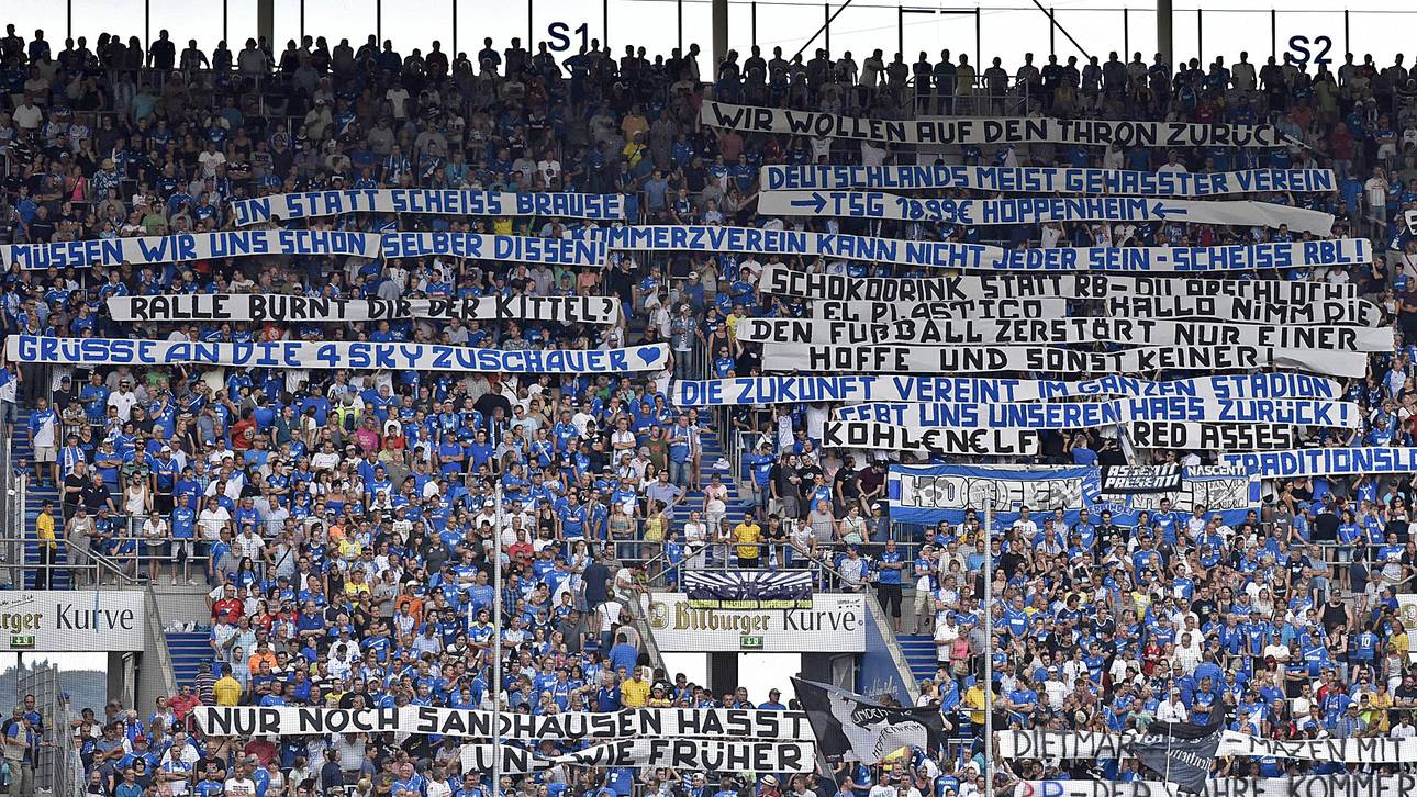 Hoffenheim-Fans verspotten sich selbst