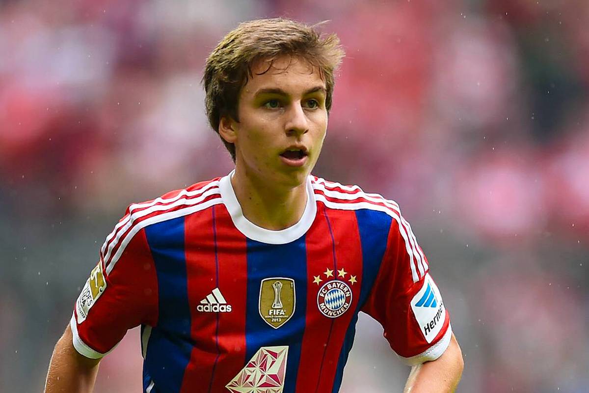 Was macht eigentlich Gianluca Gaudino? Er trat in die enormen Fußstapfen seines prominenten Vaters und galt unter Pep Guardiola als große Mittelfeld-Hoffnung des FC Bayern. Dann nahm seine Karriere eine ungewöhnliche Wendung.