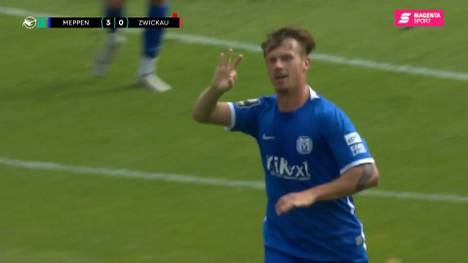 Nach ereignisarmer erster Halbzeit geht es im zweiten Abschnitt zwischen Meppen und Zwickau richtig zur Sache: Innerhalb von 65 Sekunden kassiert Zwickaus Löhmannsröben Gelb-Rot, in Überzahl schießt Meppens Pourié einen Hattrick in nur 18 Minuten zum 3:0-Sieg. 