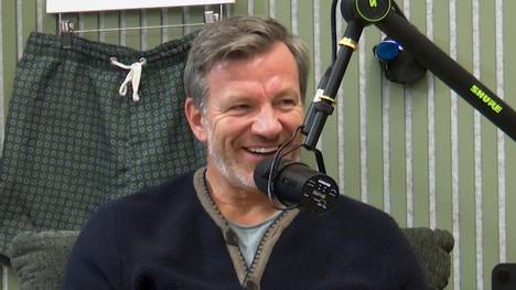 Bei Deep Dive spricht Extremschwimmer André Wiersig über Begegnungen mit Haien und Walen im Ozean.