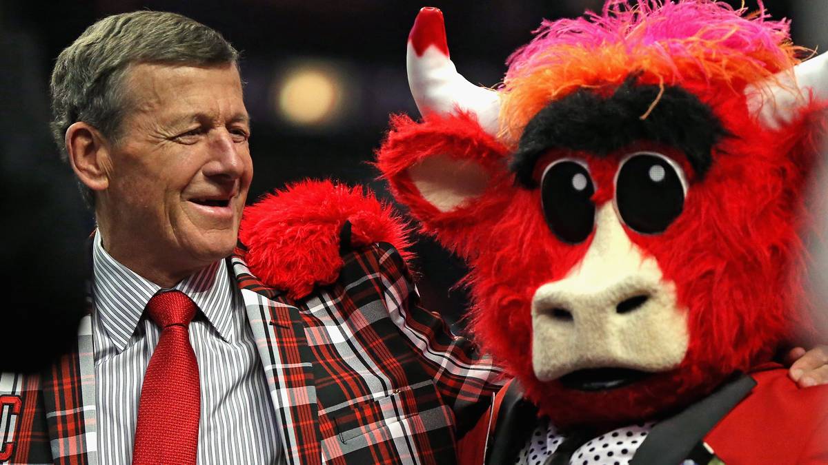 Auch von Benny the Bull gibt es einen dicken Plüschdrücker