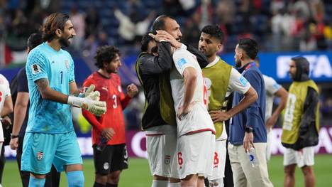 Nach dem Unentschieden gegen Ägypten ist der Einzug des Iran in das Sechzehntelfinale vom Abschneiden der anderen Mannschaften abhängig. Dem iranischen Team und insbesondere dem Cheftrainer war die Enttäuschung über das Resultat nach Spielende deutlich anzusehen.