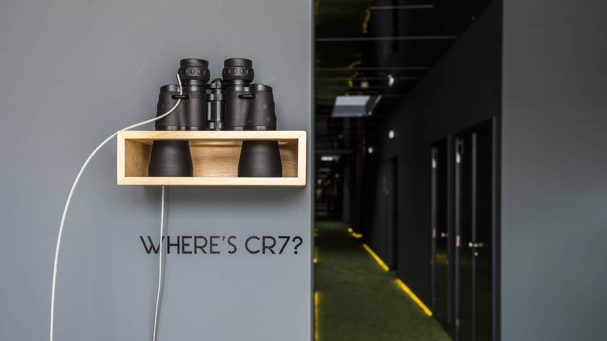 Ist Ronaldo mal nicht da, kann man ihn trotzdem per Fernglas suchen