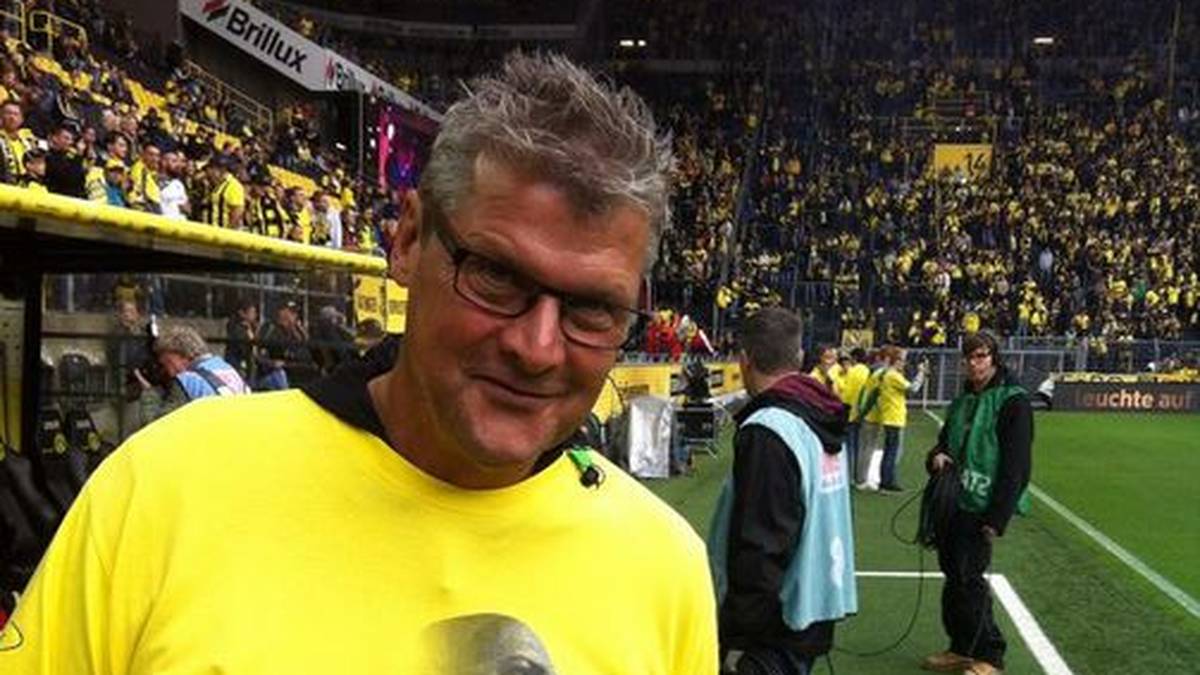 Auch Stadionsprecher Norbert Dickel fiebert mit