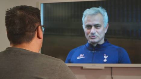 Jose de Sousa sorgte beim Grand Slam of Darts für die große Sensation. Landsmann Jose Mourinho lässt sich eine Grußbotschaft an "The Special One 2" nicht nehmen.