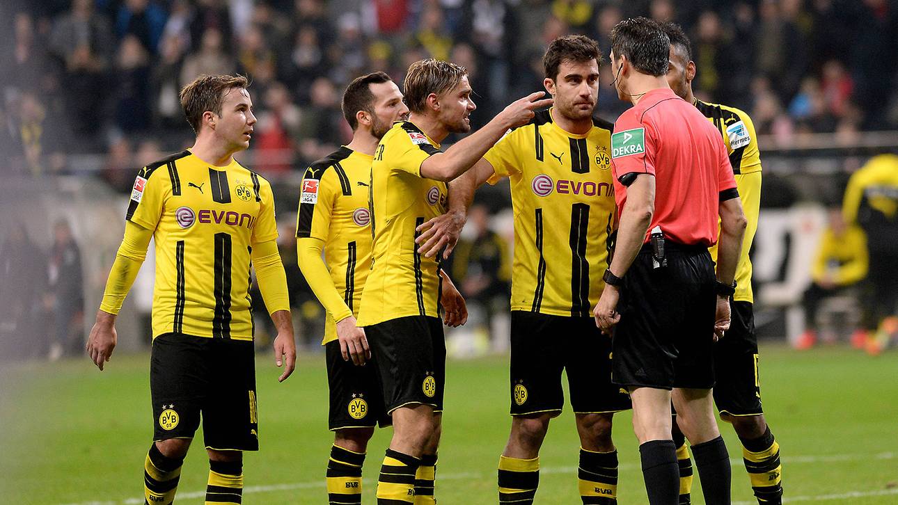 Wirbel um Schiri-Rempler des BVB