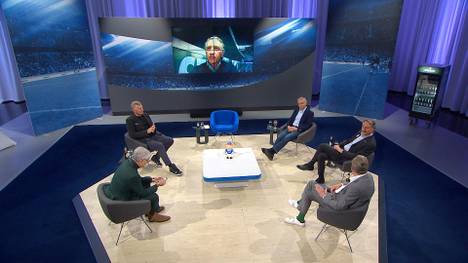 Im CHECk24 Doppelpass spricht Frank Baumann über den Abstieg von Werder Bremen. Dabei kommt es zwischen dem Werder-Boss und Experte Stefan Effenberg zu einer Frotzelei.