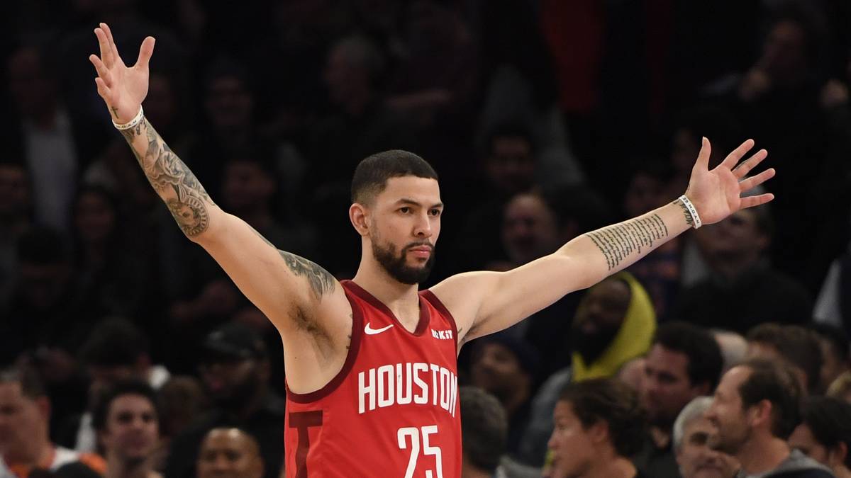 BANK - AUSTIN RIVERS: Der Sohn von Clippers-Coach Doc Rivers hat einen neuen Vertrag unterschrieben. In der abgelaufenen Saison kam er von den Wizards nach Texas und bestritt dort 47 Spiele (8,7 Punkte und 2,3 Assists). Er muss Harden und Westbrook wichtige Verschnaufpausen verschaffen