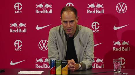 Nach der Verpflichtung des neuen Cheftrainers Marco Rose soll Max Eberl zeitnah als Sportdirektor bei RB Leipzig folgen. RB-Boss Oliver Mintzlaff verrät, dass die Gespräche nach wie vor laufen. 