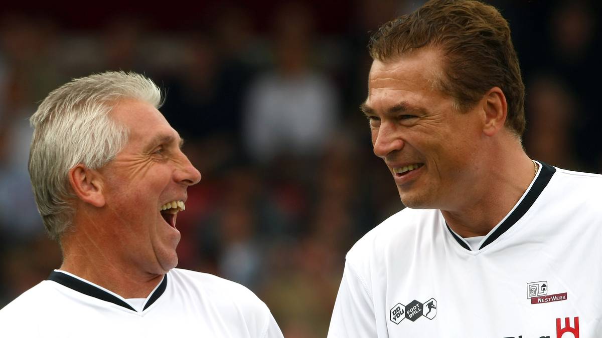 Am nächsten kamen ihm Toni Polster (r., 1986/87) und Marc Janko (2008/09) mit je 39 Treffern