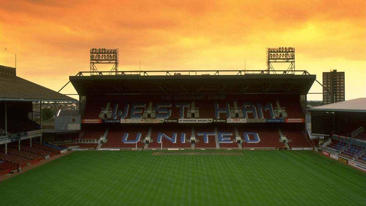 Nach 112 Jahren trug West Ham United im Mai 2016 sein letztes Heimspiel im Upton Park aus. Die Hammers gewannen das Spiel 3:2 gegen Manchester United. Vor dem Abriss des Stadions (2016) wurde im leerstehenden Stadion noch der Film "Final Score" mit Pierce Brosnan gedreht
