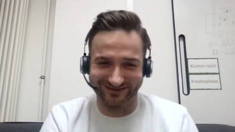 Der deutsche WM-Debütant Arno Merk wird die Darts-WM am Donnerstagabend eröffnen. Dabei suchte sich der 33-Jährige einen speziellen Walk-On-Song aus dem Genre des Italo-Pops aus.