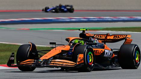 Lando Norris fährt im ersten Training an die Spitze