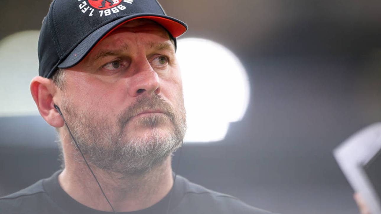 Droht Steffen Baumgart nach seinem Stinkefinger-Eklat eine längere Sperre?