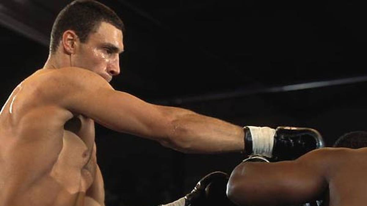 Schon das Profi-Debüt von Vitali Klitscho dauert nicht lange. Tony Bradham ist am 16. November 1996 kein Gegner für den Ukrainer und geht in Hamburg nach zwei Runden k.o.