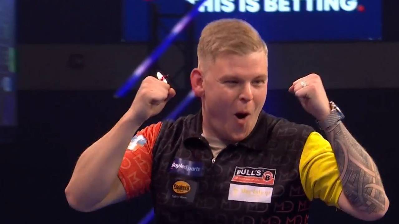 Die Sensation ist perfekt! Mike De Decker gewinnt Finale gegen Luke Humphries