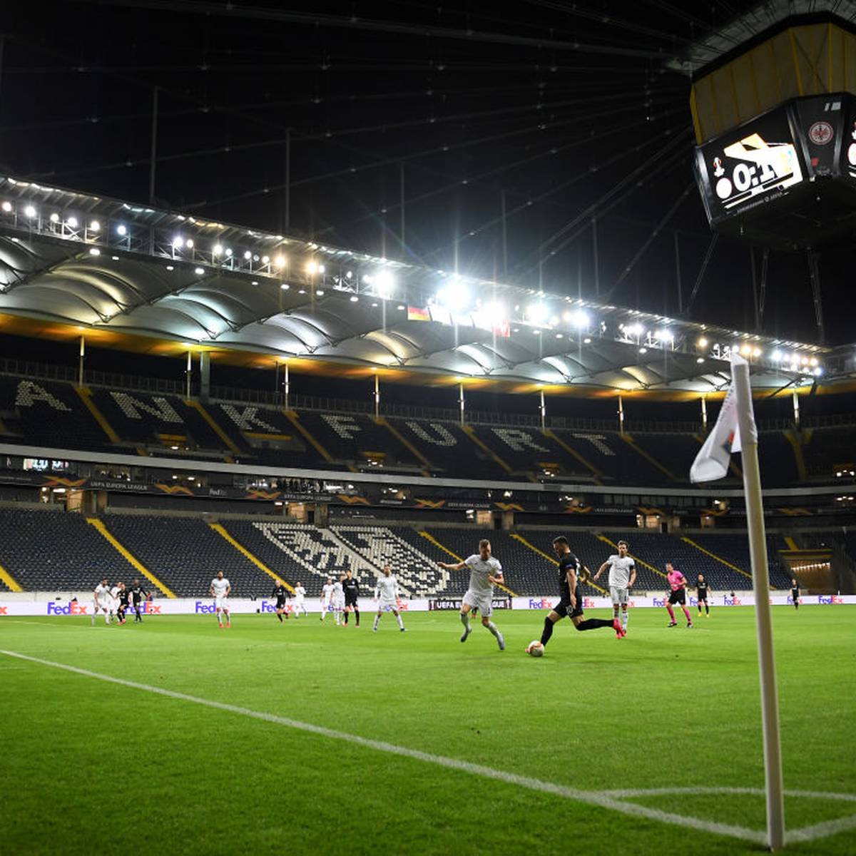 Eintracht Frankfurt Hintergrunde Des Stadion Deals Mit Der Deutschen Bank