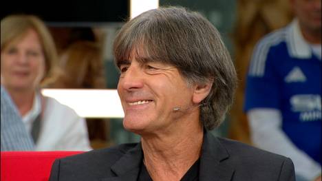 Thomas Müller wird bei der WM 2026 als TV-Experte zugegen sein. Die Runde im SPORT1 Doppelpass wünscht sich das Bayern-Urgestein in einer Trainer-Rolle - auch Joachim Löw scherzt.