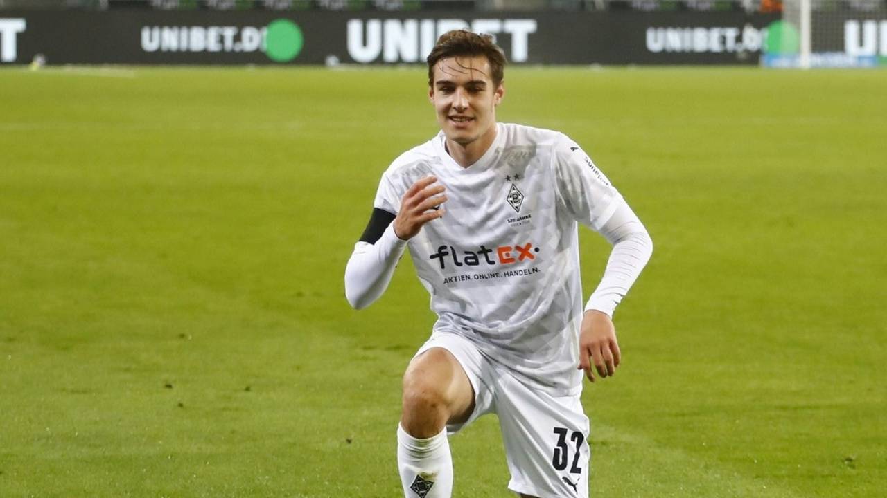 Transfermarkt: Bleibt Florian Neuhaus in Gladbach?