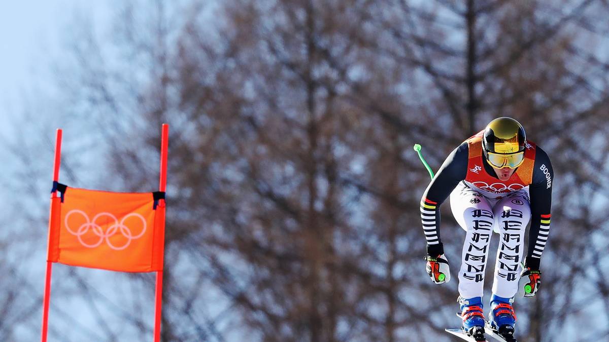 Nur einem kann all das nichts anhaben. Die neue deutsche Ski-Sensation Thomas Dreßen knallt mit der Startnummer 1 eine Top-Zeit in den Schnee