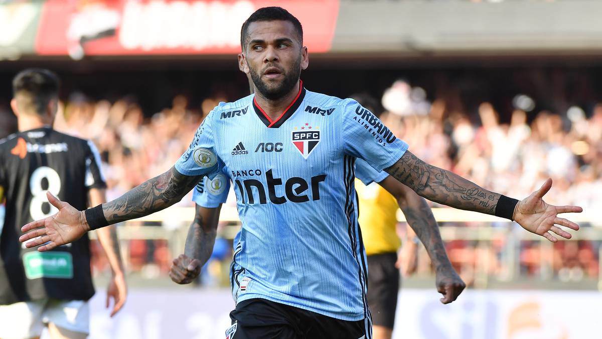 Dani Alves Erzielt Sieg Tor Bei Debut Fur Fc Sao Paulo Nach Ruckkehr