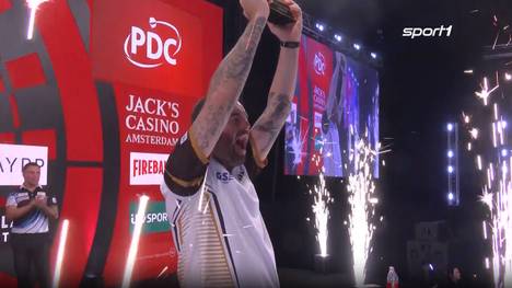 Überraschung bei den World Series of Darts Finals: Ross Smith setzt sich im Endspiel gegen den favorisierten Gerwyn Price durch. Der Engländer lässt dem Waliser kaum eine Chance und krönt sein starkes Turnier mit dem Titel.