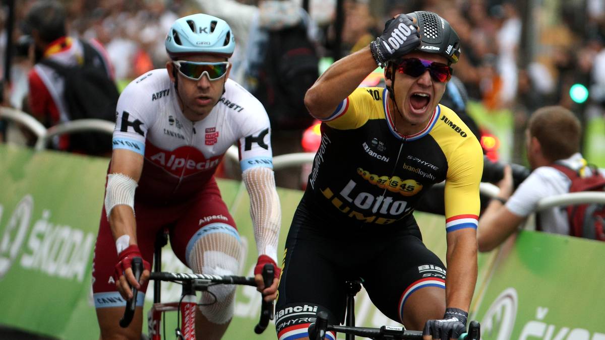 DYLAN GROENEWEGEN (25/LottoNL-Jumbo): Der 25-Jährige ist schon einen Schritt weiter als Gaviria: Bei der Tour 2017 schnappte er Greipel den finalen Sieg auf den Champs-Elysees vor der Nase weg. Für das Trikot des besten Sprinters sind beide aber wohl noch zu grün